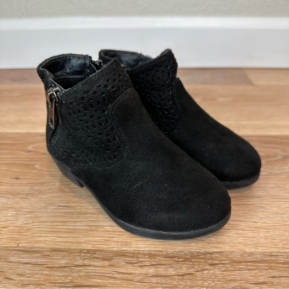 Link Girls Size 6 Black Suede Zippered Ankle Boots - Picture 1 of 12